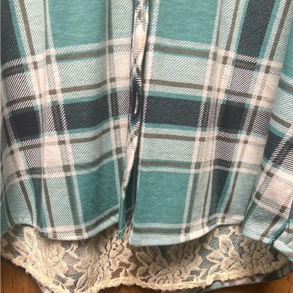 Vanity plaid button up lace top - Picture 5 of 8